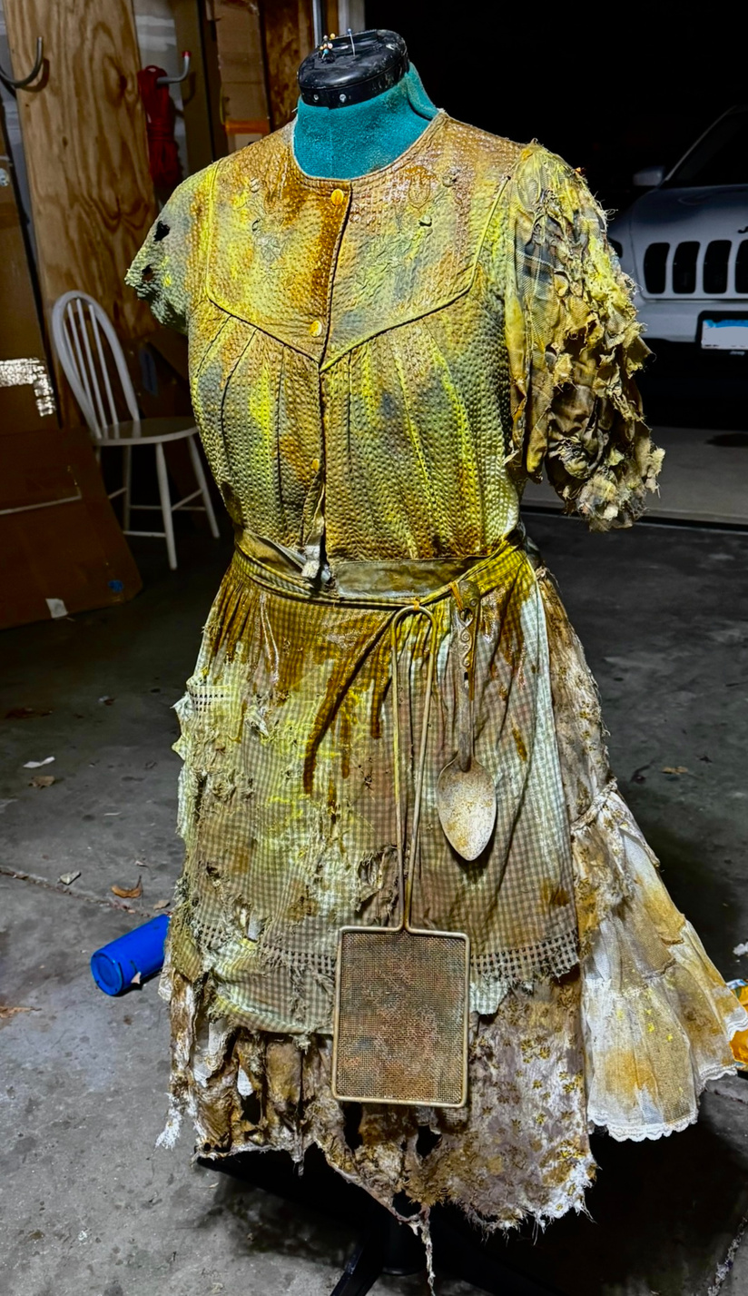 1950's Trad-Wife Tear away Dress